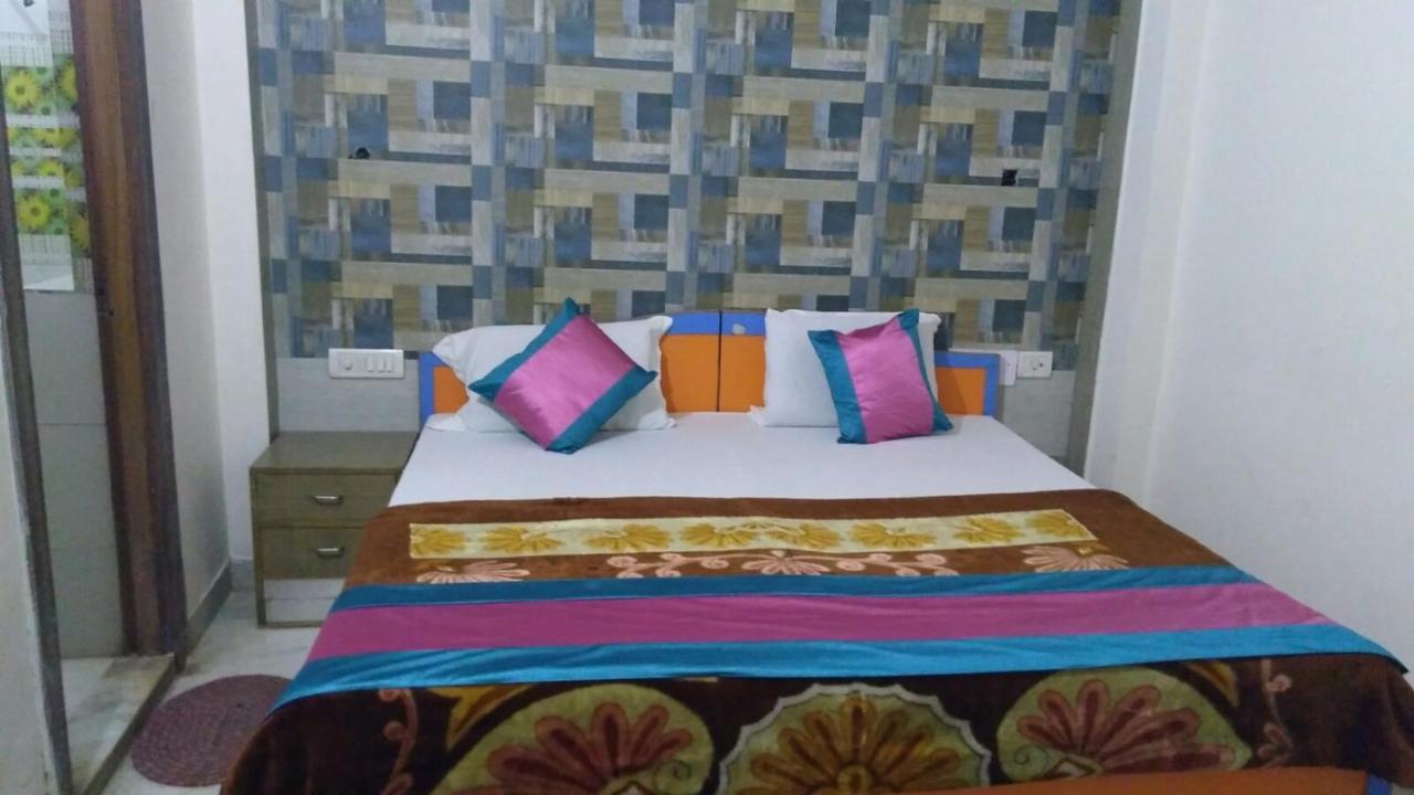 Basil Inn Home Stay Walking Distance From Taj Mahal Agra Agra  Zimmer foto